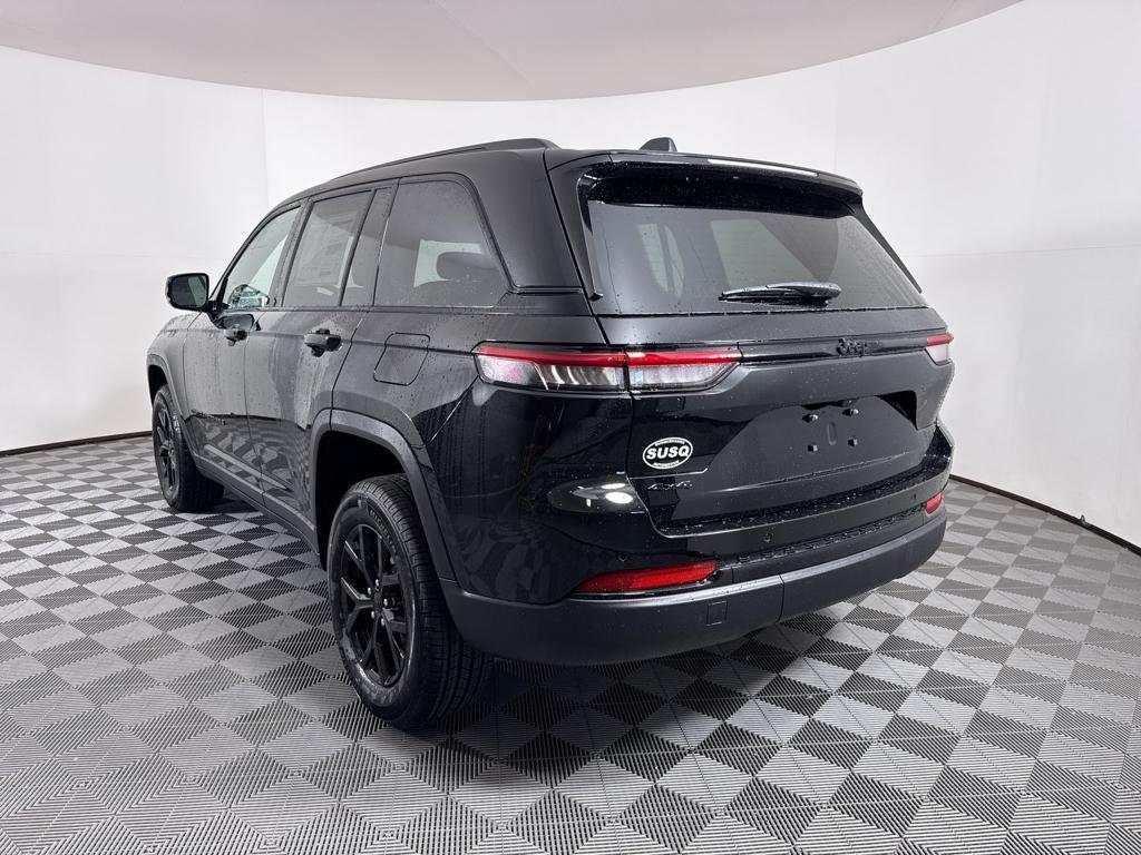 new 2025 Jeep Grand Cherokee car, priced at $41,730