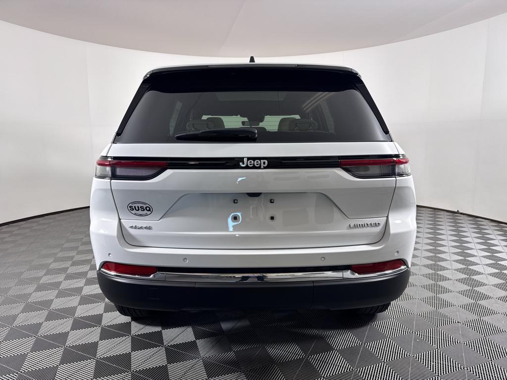 new 2025 Jeep Grand Cherokee car, priced at $44,415