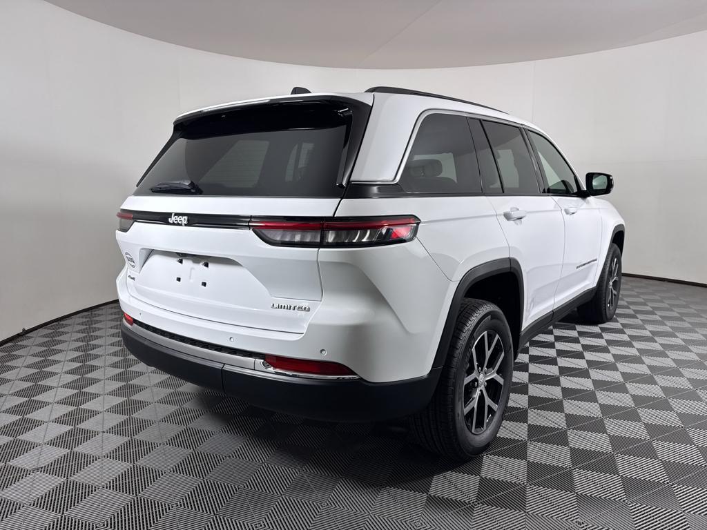 new 2025 Jeep Grand Cherokee car, priced at $44,415
