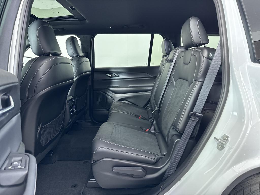 new 2025 Jeep Grand Cherokee L car, priced at $45,502