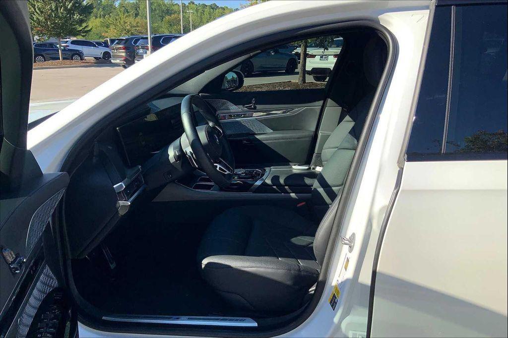 used 2023 BMW i7 car, priced at $70,729