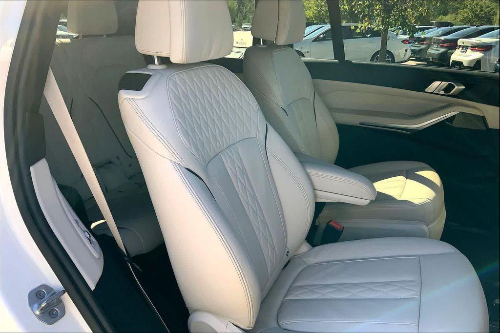 used 2022 BMW X7 car, priced at $45,998