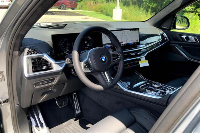 new 2025 BMW X7 car, priced at $121,085