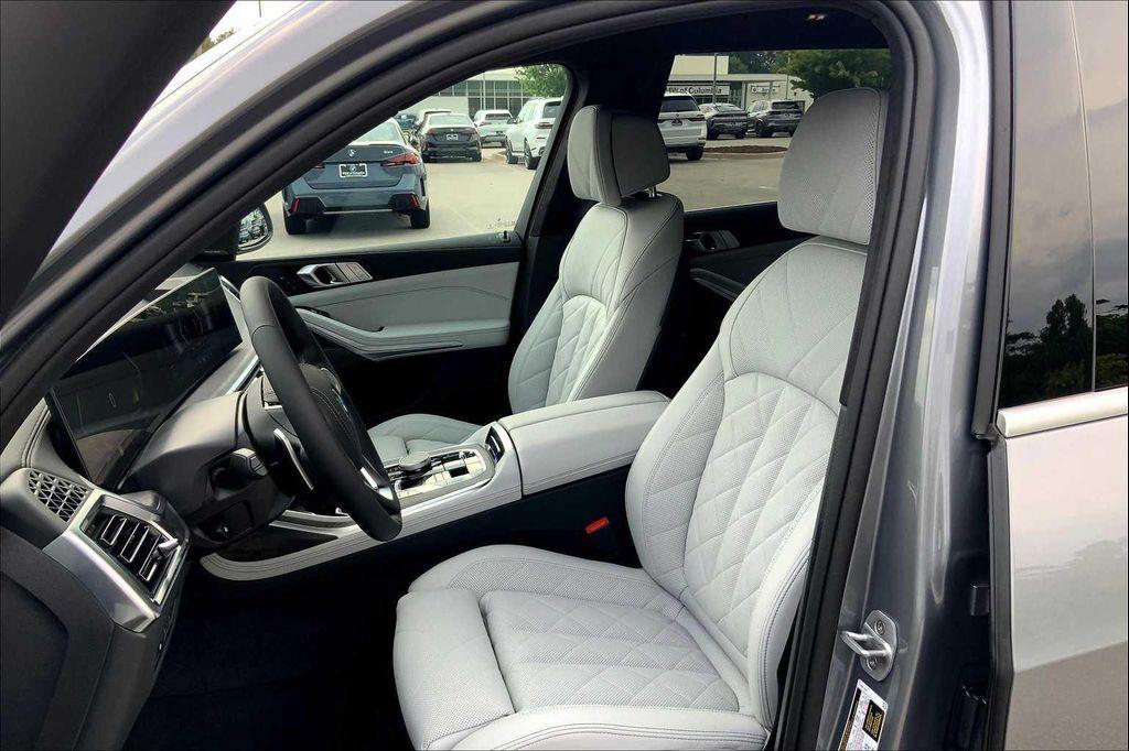 new 2026 BMW X7 car, priced at $94,185