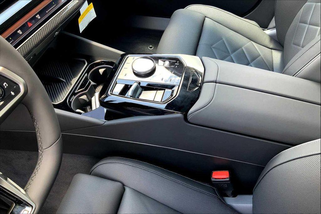 new 2026 BMW 550e car, priced at $87,060