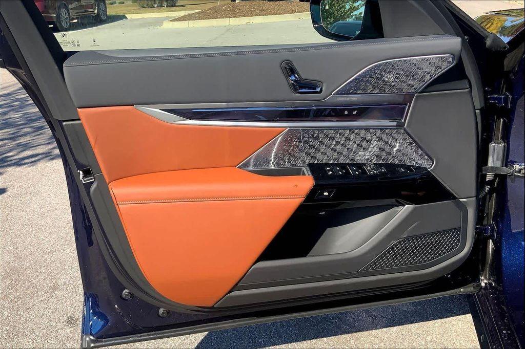 new 2026 BMW i7 car, priced at $129,065