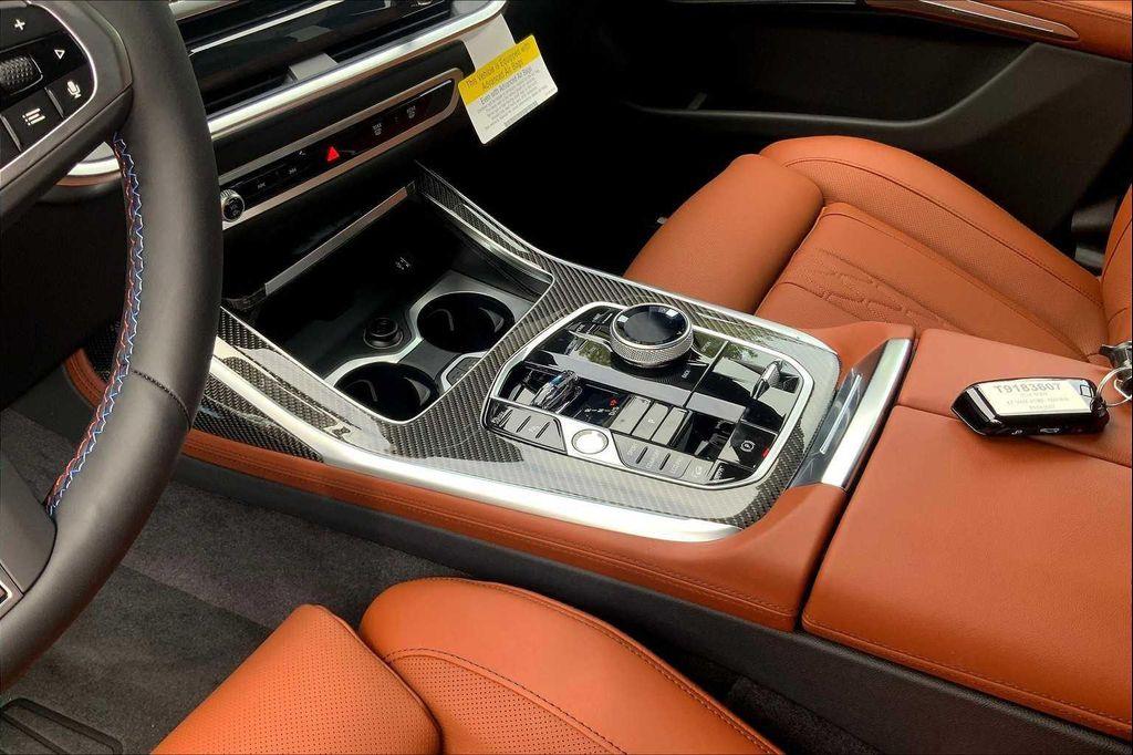 new 2026 BMW X7 car, priced at $123,575