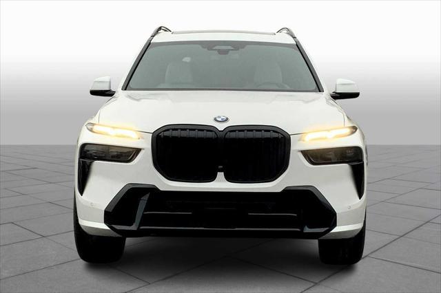 new 2025 BMW X7 car, priced at $100,330