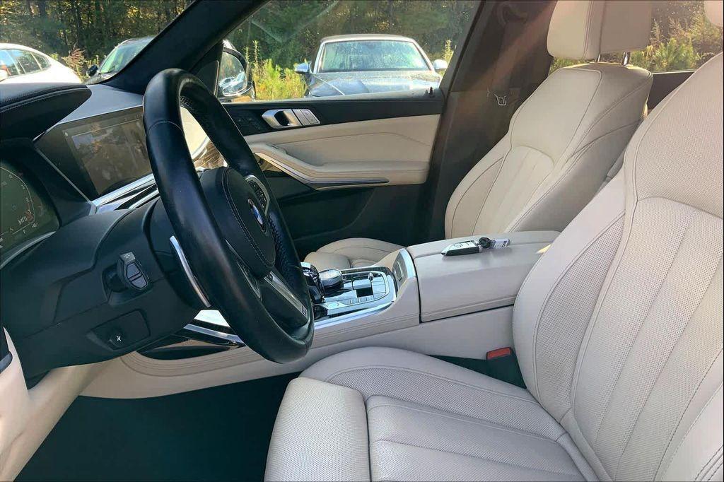 used 2021 BMW X7 car, priced at $41,998
