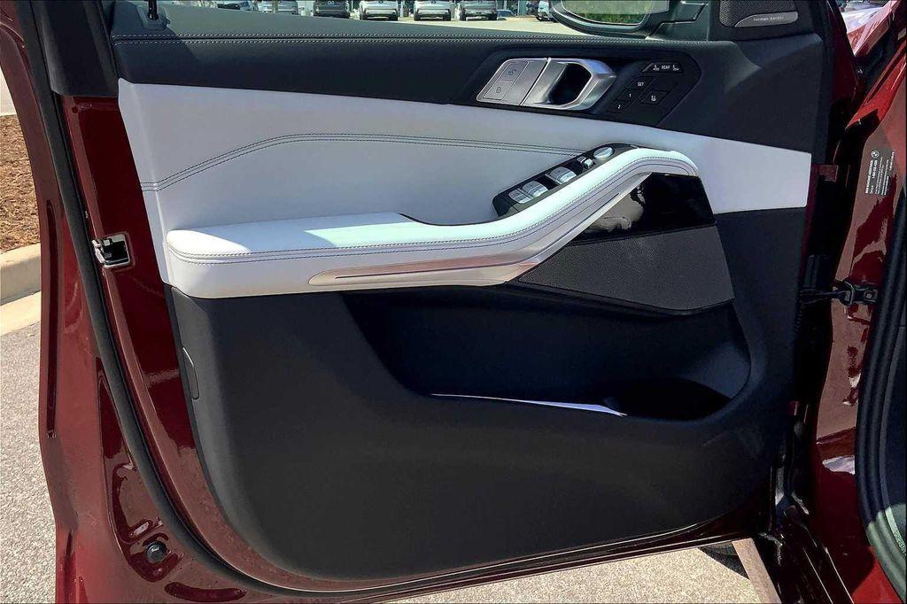 new 2026 BMW X7 car, priced at $93,735