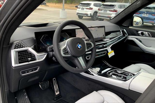 new 2025 BMW X7 car, priced at $100,300