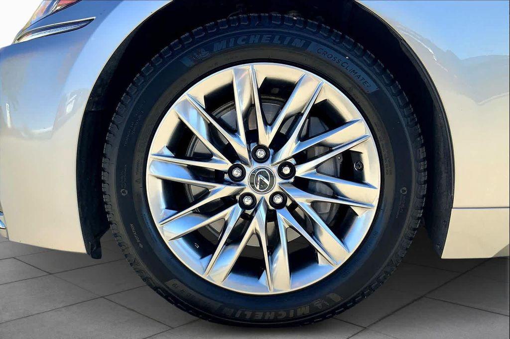 used 2018 Lexus LS 500 car, priced at $35,998