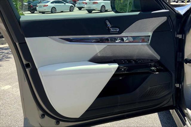 new 2025 BMW 760 car, priced at $128,080