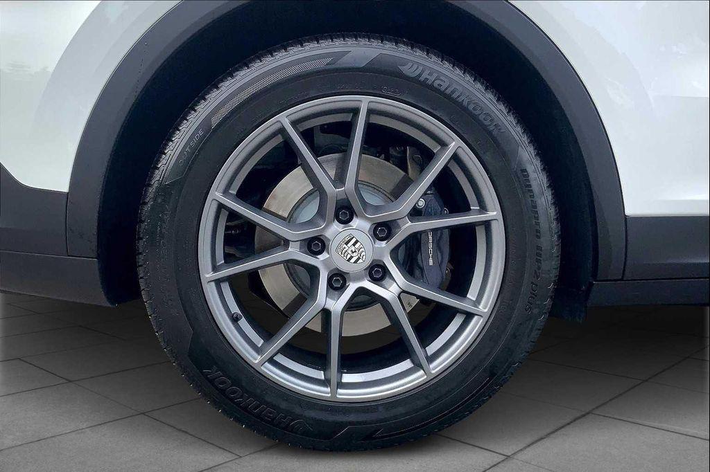 used 2024 Porsche Cayenne car, priced at $69,998