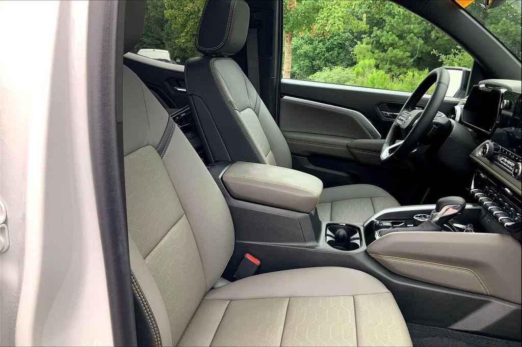 used 2025 Chevrolet Colorado car, priced at $50,998