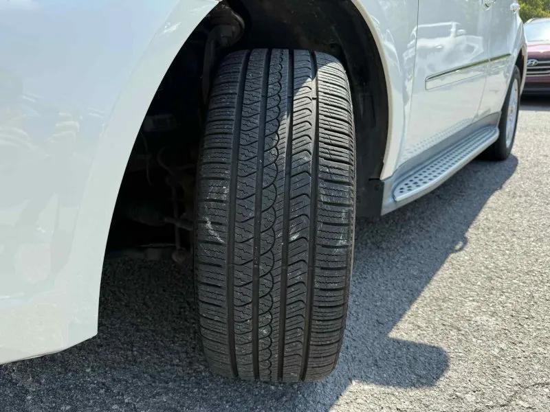 used 2009 Mercedes-Benz M-Class car, priced at $8,500