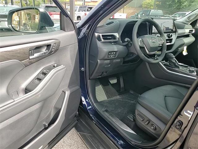 new 2026 Toyota Highlander car, priced at $55,000