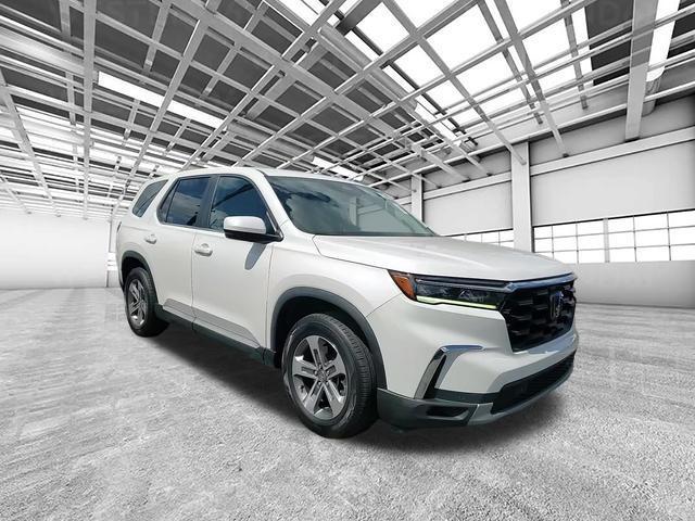 used 2023 Honda Pilot car, priced at $35,863