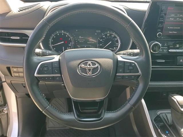 used 2021 Toyota Highlander car, priced at $34,988