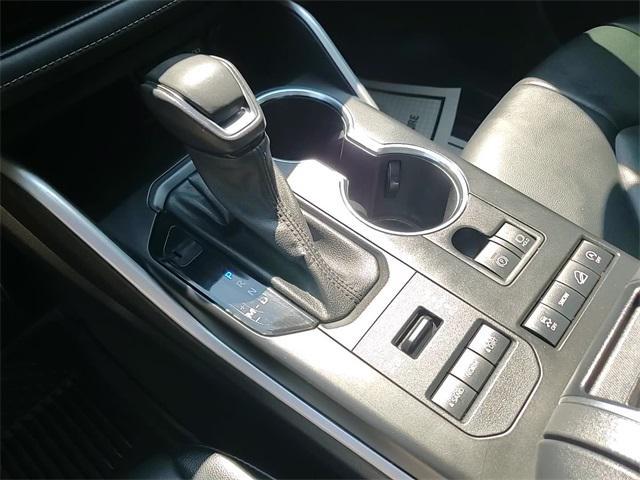 used 2021 Toyota Highlander car, priced at $34,988