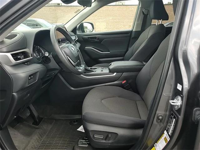 used 2023 Toyota Highlander car, priced at $34,588