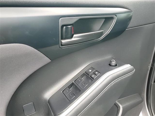 used 2023 Toyota Highlander car, priced at $34,588