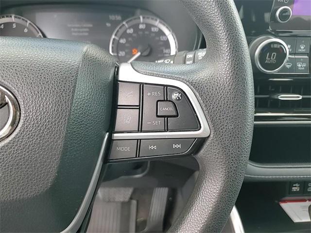 used 2023 Toyota Highlander car, priced at $34,588