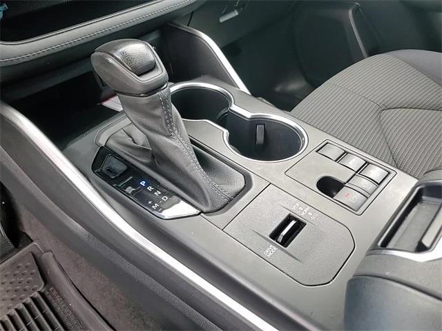 used 2023 Toyota Highlander car, priced at $34,588