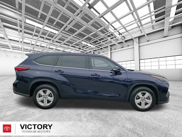 used 2022 Toyota Highlander car, priced at $25,227