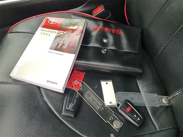 used 2022 Toyota Highlander car, priced at $25,227