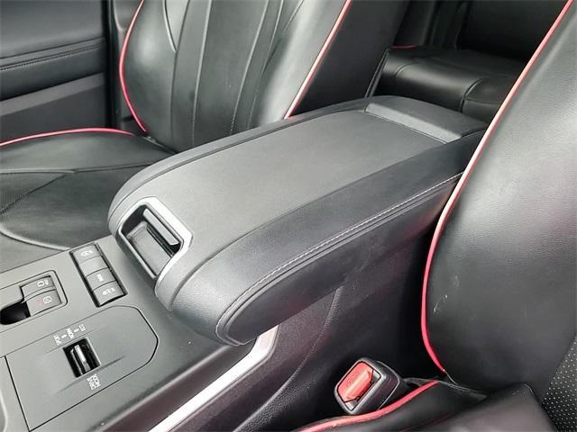 used 2022 Toyota Highlander car, priced at $25,227