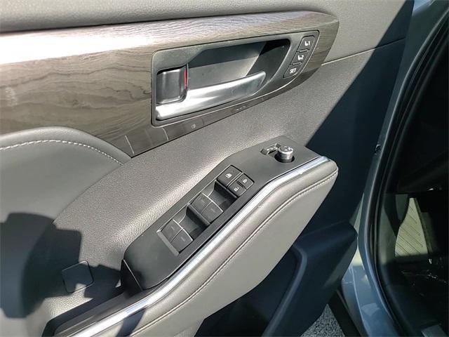 used 2025 Toyota Highlander Hybrid car, priced at $57,825