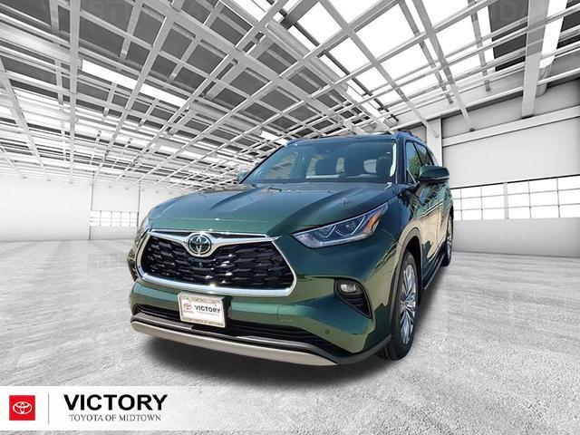 new 2025 Toyota Highlander car, priced at $55,375