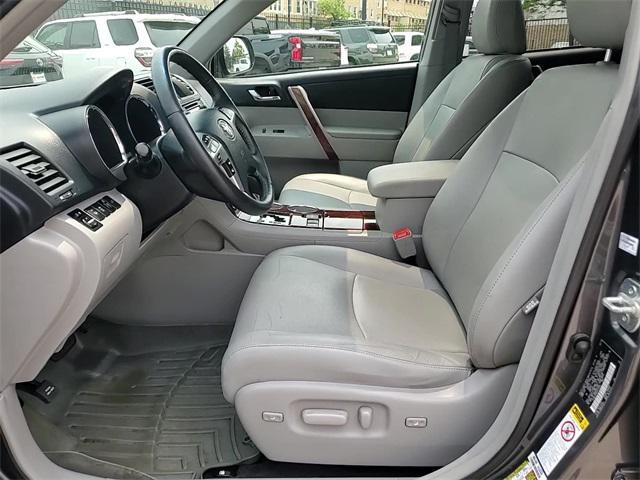 used 2013 Toyota Highlander car, priced at $19,529