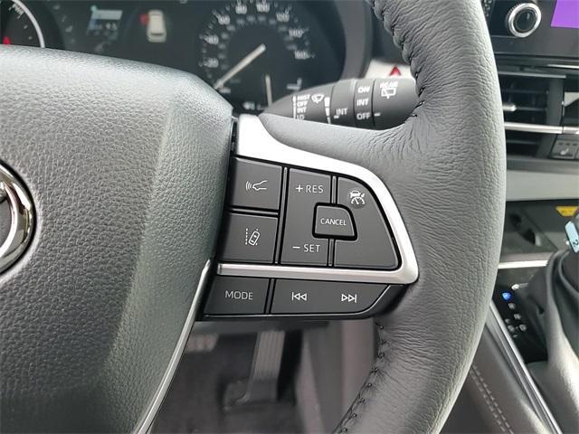 used 2025 Toyota Sienna car, priced at $49,988