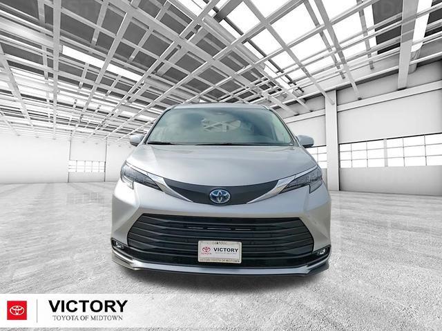 used 2025 Toyota Sienna car, priced at $49,988