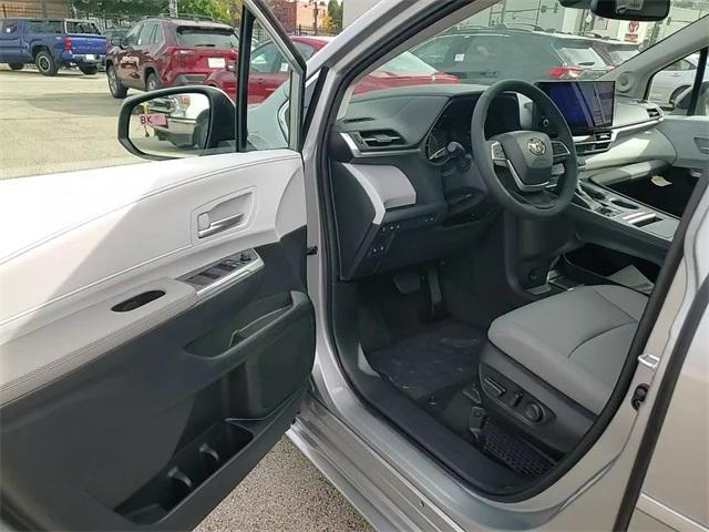 used 2025 Toyota Sienna car, priced at $49,988