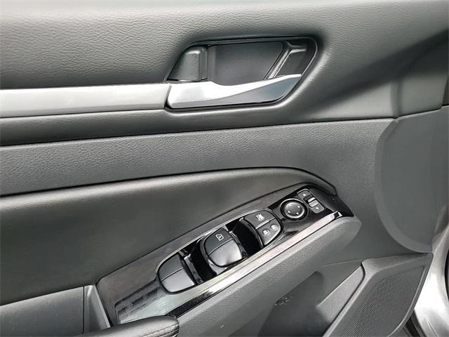 used 2023 Nissan Altima car, priced at $19,894