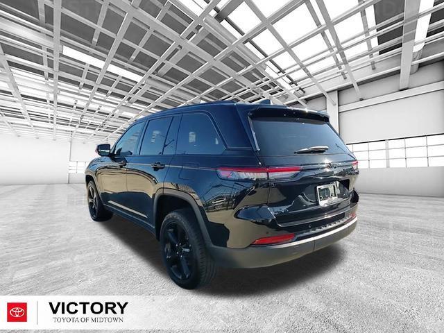 used 2023 Jeep Grand Cherokee car, priced at $27,518