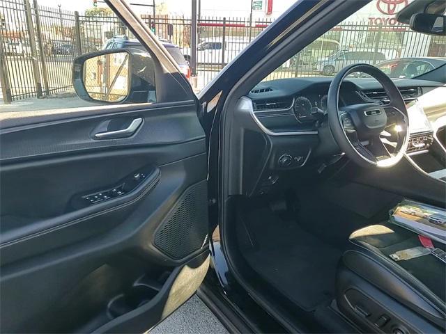 used 2023 Jeep Grand Cherokee car, priced at $27,518