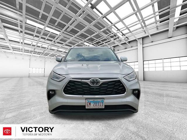 used 2024 Toyota Highlander car, priced at $42,891