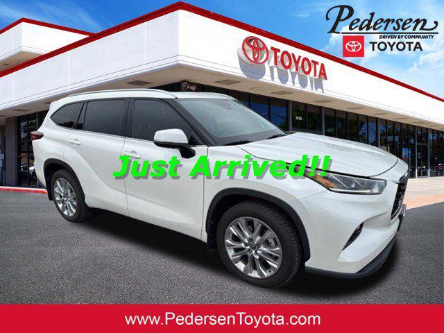 used 2020 Toyota Highlander car, priced at $36,300