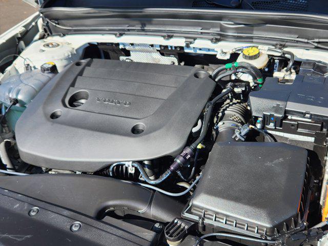 used 2023 Volvo XC40 car, priced at $31,300