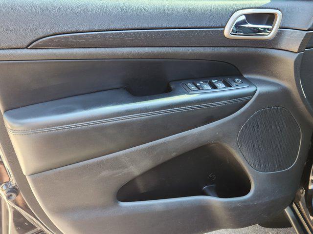 used 2015 Jeep Grand Cherokee car, priced at $12,300