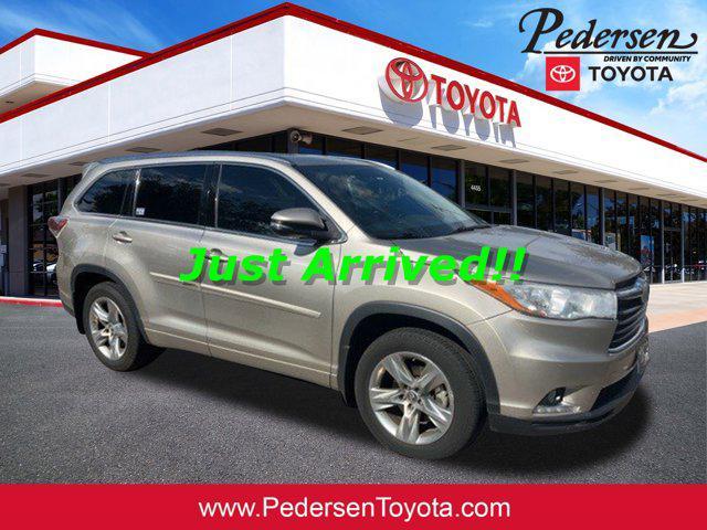used 2016 Toyota Highlander car, priced at $19,300
