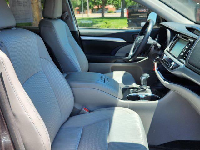 used 2016 Toyota Highlander car, priced at $17,800