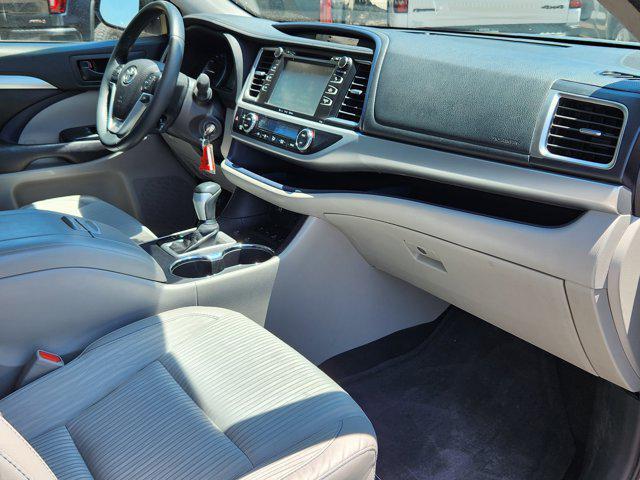 used 2016 Toyota Highlander car, priced at $17,800