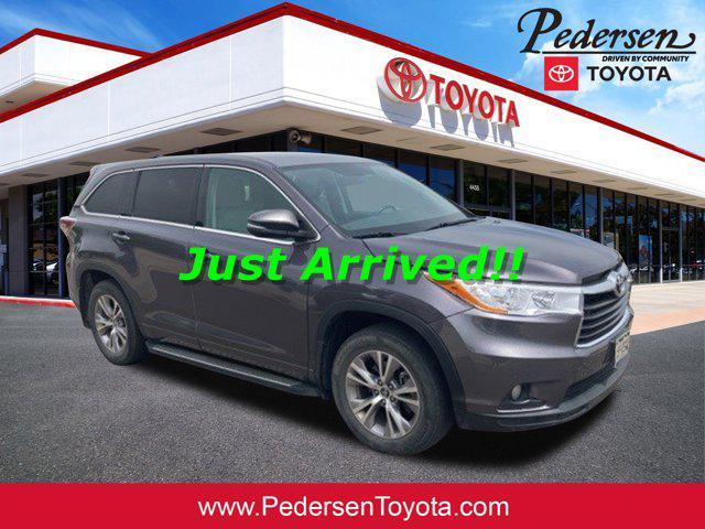 used 2016 Toyota Highlander car, priced at $17,200