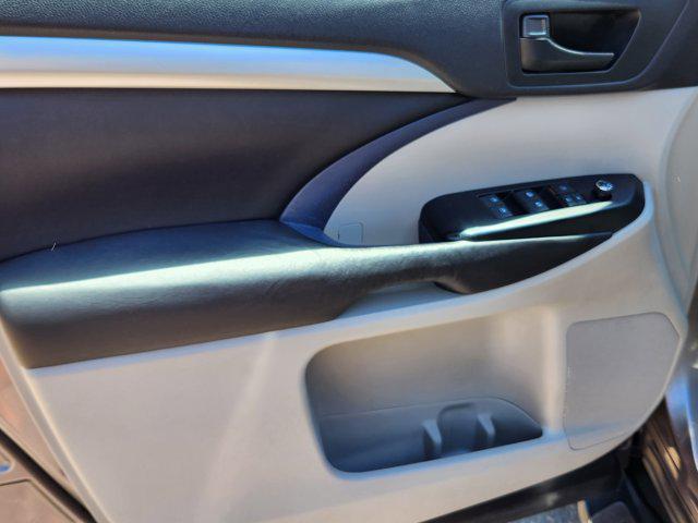 used 2016 Toyota Highlander car, priced at $17,800