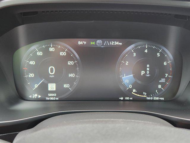 used 2022 Volvo XC40 car, priced at $30,300